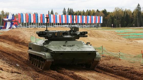روسيا تبتكر روبوتا عسكريًا جديدًا ينقل الذخائر للدبابات